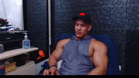 Snapshot of viktorherrera chatting on 12-30-24, 06:16 Viktor Herrera online show from 12-30-24, 06:16