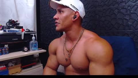 Snapshot of viktorherrera chatting on 12-31-24, 08:56 Viktor Herrera online show from 12-31-24, 08:56