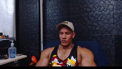 Snapshot of viktorherrera chatting on 01-05-25, 12:31 Viktor Herrera online show from 01-05-25, 12:31