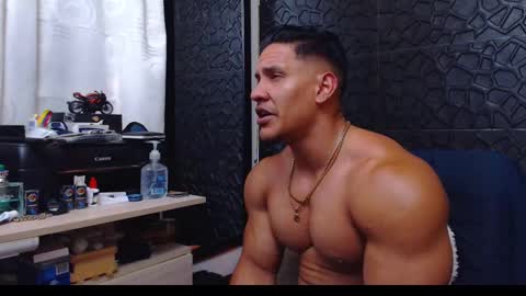 Snapshot of viktorherrera chatting on 01-20-25, 06:10 Viktor Herrera online show from 01-20-25, 06:10