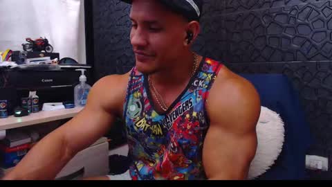 Snapshot of viktorherrera chatting on 01-23-25, 02:17 Viktor Herrera online show from 01-23-25, 02:17