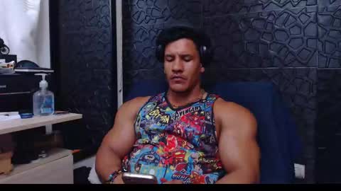 Snapshot of viktorherrera chatting on 01-24-25, 05:11 Viktor Herrera online show from 01-24-25, 05:11