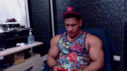 Snapshot of viktorherrera chatting on 02-04-25, 04:29 Viktor Herrera online show from 02-04-25, 04:29