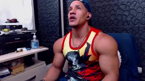 Snapshot of viktorherrera chatting on 02-12-25, 04:22 Viktor Herrera online show from 02-12-25, 04:22