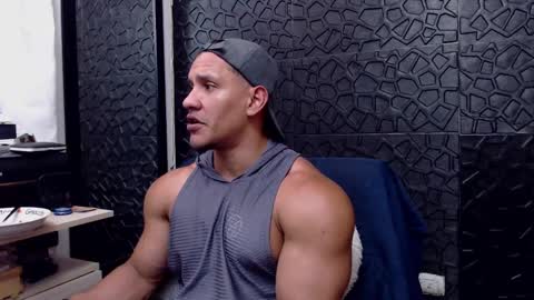 Snapshot of viktorherrera chatting on 02-22-25, 06:41 Viktor Herrera online show from 02-22-25, 06:41