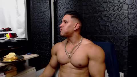 Snapshot of viktorherrera chatting on 02-26-25, 02:48 Viktor Herrera online show from 02-26-25, 02:48