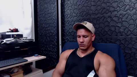 Snapshot of viktorherrera chatting on 02-27-25, 05:15 Viktor Herrera online show from 02-27-25, 05:15