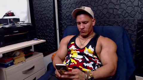 Snapshot of viktorherrera chatting on 03-01-25, 04:11 Viktor Herrera online show from 03-01-25, 04:11
