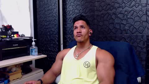 Snapshot of viktorherrera chatting on 03-12-25, 04:24 Viktor Herrera online show from 03-12-25, 04:24