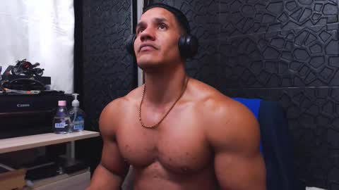 Snapshot of viktorherrera chatting on 09-11-25, 03:12 Viktor Herrera online show from 09-11-25, 03:12