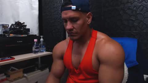 Snapshot of viktorherrera chatting on 09-15-25, 10:59 Viktor Herrera online show from 09-15-25, 10:59