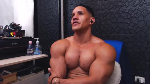 Snapshot of viktorherrera chatting on 09-17-25, 03:24 Viktor Herrera online show from 09-17-25, 03:24
