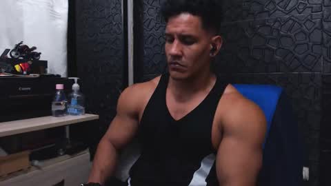 Snapshot of viktorherrera chatting on 09-18-25, 06:59 Viktor Herrera online show from 09-18-25, 06:59