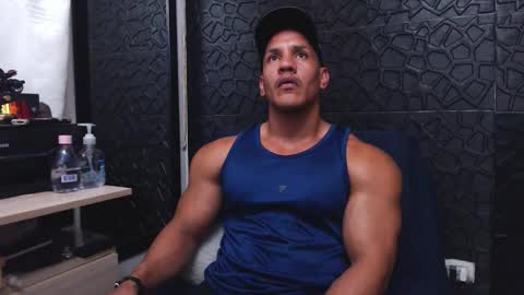 Snapshot of viktorherrera chatting on 10-01-25, 04:24 Viktor Herrera online show from 10-01-25, 04:24
