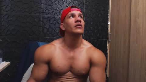 Snapshot of viktorherrera chatting on 11-02-25, 09:06 Viktor Herrera online show from 11-02-25, 09:06