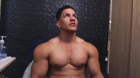 Snapshot of viktorherrera chatting on 11-03-25, 09:48 Viktor Herrera online show from 11-03-25, 09:48