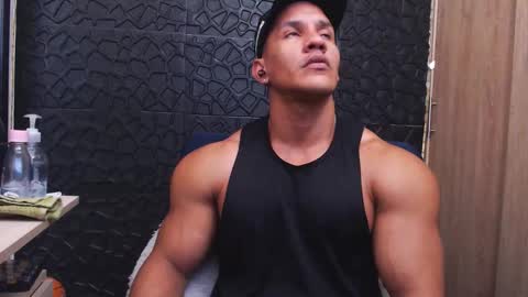 Snapshot of viktorherrera chatting on 11-06-25, 05:47 Viktor Herrera online show from 11-06-25, 05:47