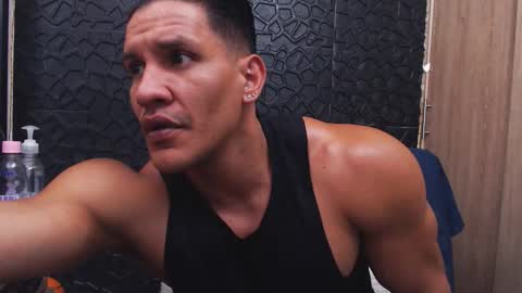 Snapshot of viktorherrera chatting on 11-07-25, 04:18 Viktor Herrera online show from 11-07-25, 04:18