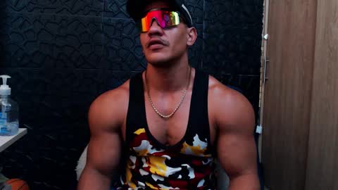 Snapshot of viktorherrera chatting on 11-12-25, 02:28 Viktor Herrera online show from 11-12-25, 02:28