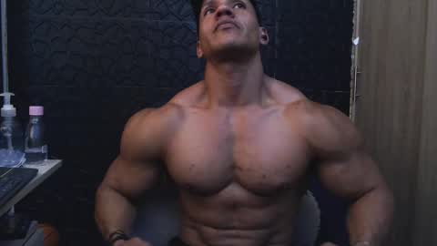 Snapshot of viktorherrera chatting on 11-15-25, 02:46 Viktor Herrera online show from 11-15-25, 02:46