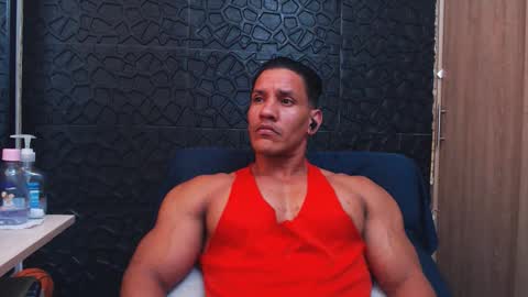 Snapshot of viktorherrera chatting on 11-25-25, 06:52 Viktor Herrera online show from 11-25-25, 06:52