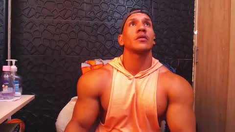 Snapshot of viktorherrera chatting on 11-26-25, 12:06 Viktor Herrera online show from 11-26-25, 12:06