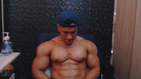 Snapshot of viktorherrera chatting on 12-02-25, 07:09 Viktor Herrera online show from 12-02-25, 07:09