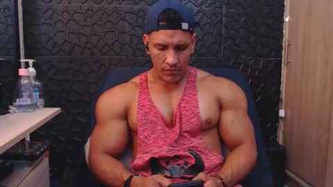 Snapshot of viktorherrera chatting on 12-04-25, 04:16 Viktor Herrera online show from 12-04-25, 04:16