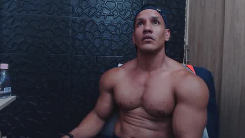 Snapshot of viktorherrera chatting on 12-22-25, 09:23 Viktor Herrera online show from 12-22-25, 09:23