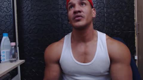 Snapshot of viktorherrera chatting on 01-13-26, 07:35 Viktor Herrera online show from 01-13-26, 07:35