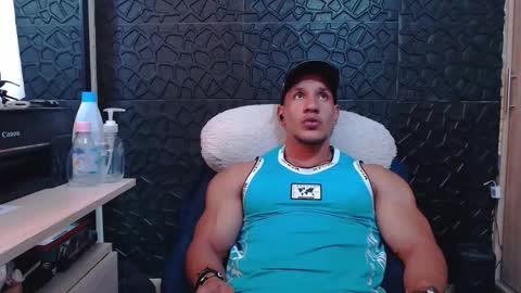 Snapshot of viktorherrera chatting on 02-14-26, 03:31 Viktor Herrera online show from 02-14-26, 03:31