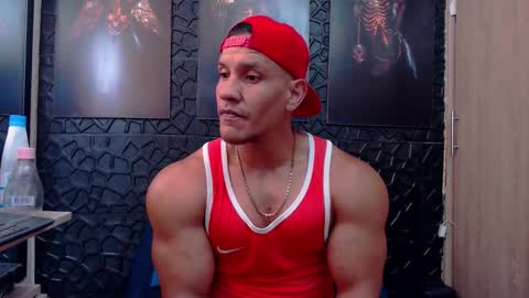 Snapshot of viktorherrera chatting on 03-06-26, 04:25 Viktor Herrera online show from 03-06-26, 04:25