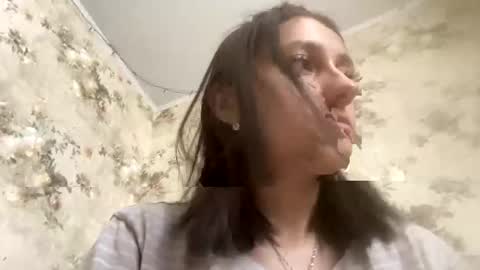 Snapshot of viktoria9898 chatting on 02-11-26, 11:26 Sweett online show from 02-11-26, 11:26