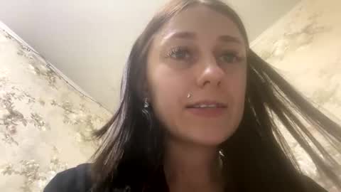 Snapshot of viktoria9898 chatting on 03-13-26, 09:43 Sweett online show from 03-13-26, 09:43