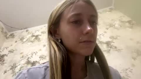 Snapshot of viktoria9898 chatting on 08-03-26, 11:52 Sweett online show from 08-03-26, 11:52