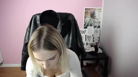 viktoria_lovely online show from 10-13-25, 11:21