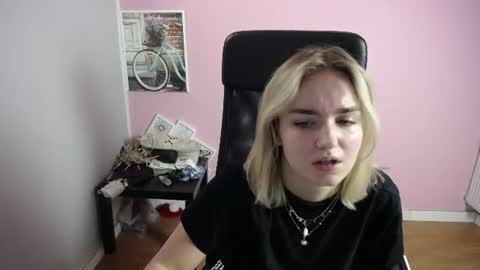 viktoria_lovely online show from 06-19-26, 07:45