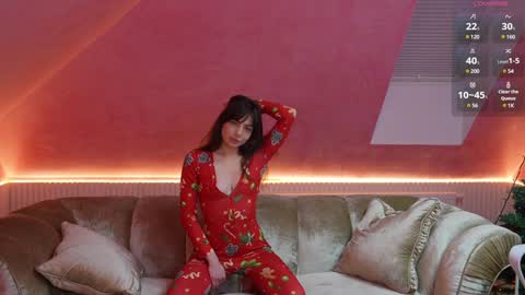 Snapshot of viktoria_storm chatting on 12-27-24, 03:37 Alisa online show from 12-27-24, 03:37