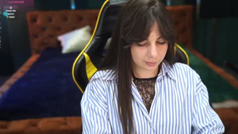 Snapshot of viktoria_storm chatting on 01-15-25, 07:44 Alisa online show from 01-15-25, 07:44