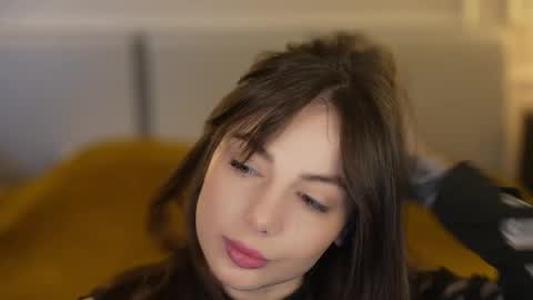 Snapshot of viktoria_storm chatting on 02-16-25, 11:59 Alisa online show from 02-16-25, 11:59