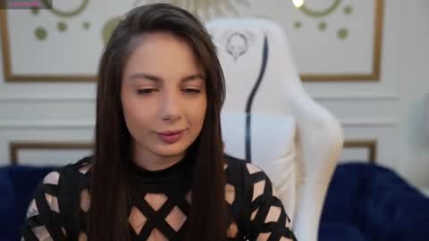 Snapshot of viktoria_storm chatting on 02-25-25, 08:41 Alisa online show from 02-25-25, 08:41