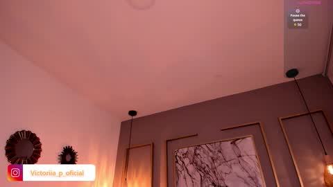 Snapshot of vikypetiteee chatting on 03-05-26, 09:33 Victoria online show from 03-05-26, 09:33