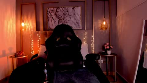 Victoria online show from 04-28-26, 12:42