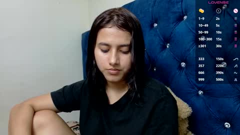 Snapshot of vikysexy28 chatting on 03-10-26, 04:50 vikysexy28 online show from 03-10-26, 04:50