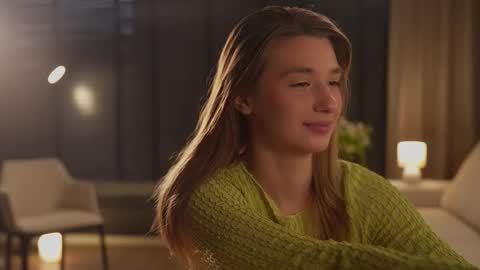 Snapshot of villanelle_l chatting on 11-19-25, 11:21 Lana online show from 11-19-25, 11:21