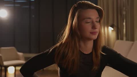 Snapshot of villanelle_l chatting on 11-20-25, 10:59 Lana online show from 11-20-25, 10:59