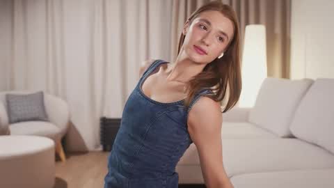 Snapshot of villanelle_l chatting on 12-03-25, 12:25 Lana online show from 12-03-25, 12:25