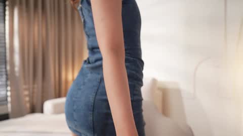 Snapshot of villanelle_l chatting on 02-27-26, 12:27 Lana online show from 02-27-26, 12:27