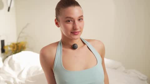 Snapshot of villanelle_l chatting on 03-25-26, 11:38 Lana online show from 03-25-26, 11:38