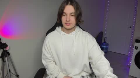 Vincent Strong online show from 12-10-24, 07:58